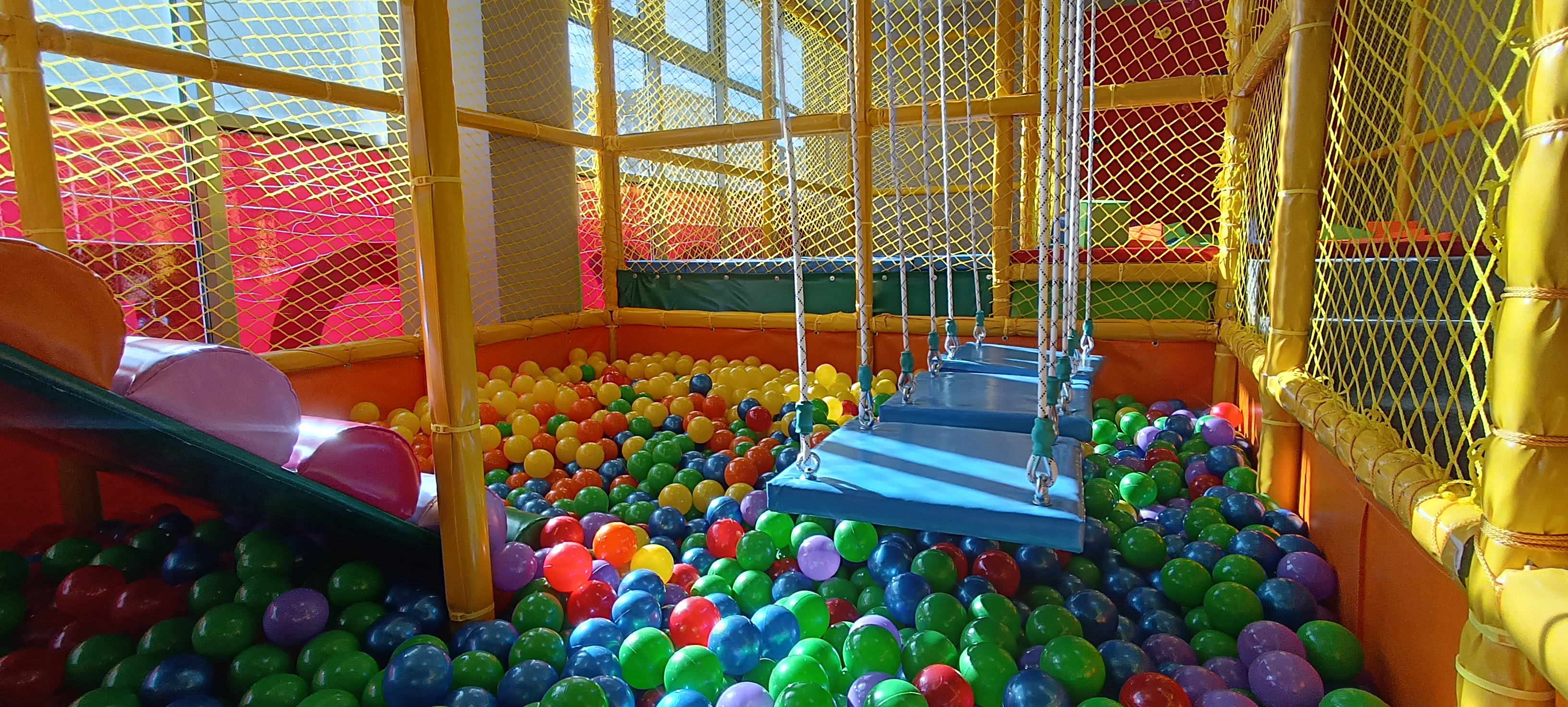 Ігровий лабіринт "Kids space" в Боярці