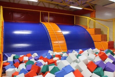 Дитячий розважальний центр "Бешкетвілль"